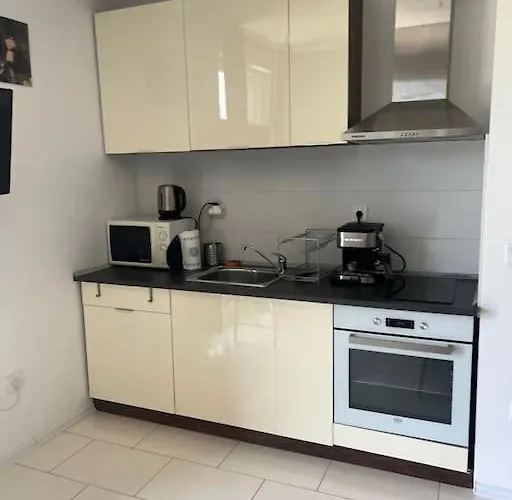 Cosy Next To The Mall Apartment Sofia