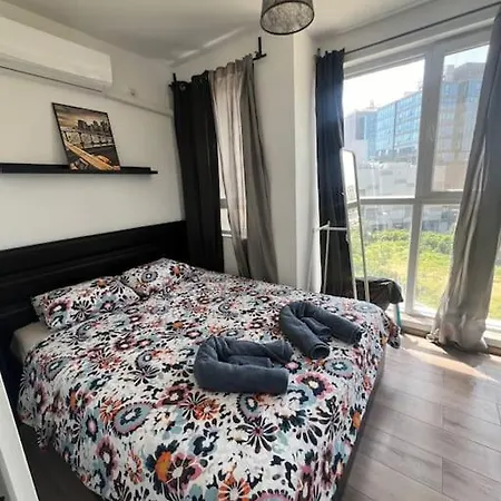 דירה Cosy Next To The Mall *
