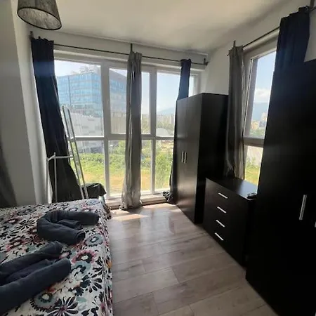 Cosy Next To The Mall דירה סופיה
